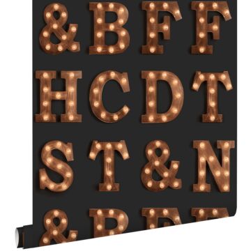 behang houten licht letters zwart en sepia bruin