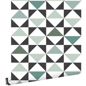 behang grafische driehoeken wit, zwart, mintgroen en vergrijsd zeegroen